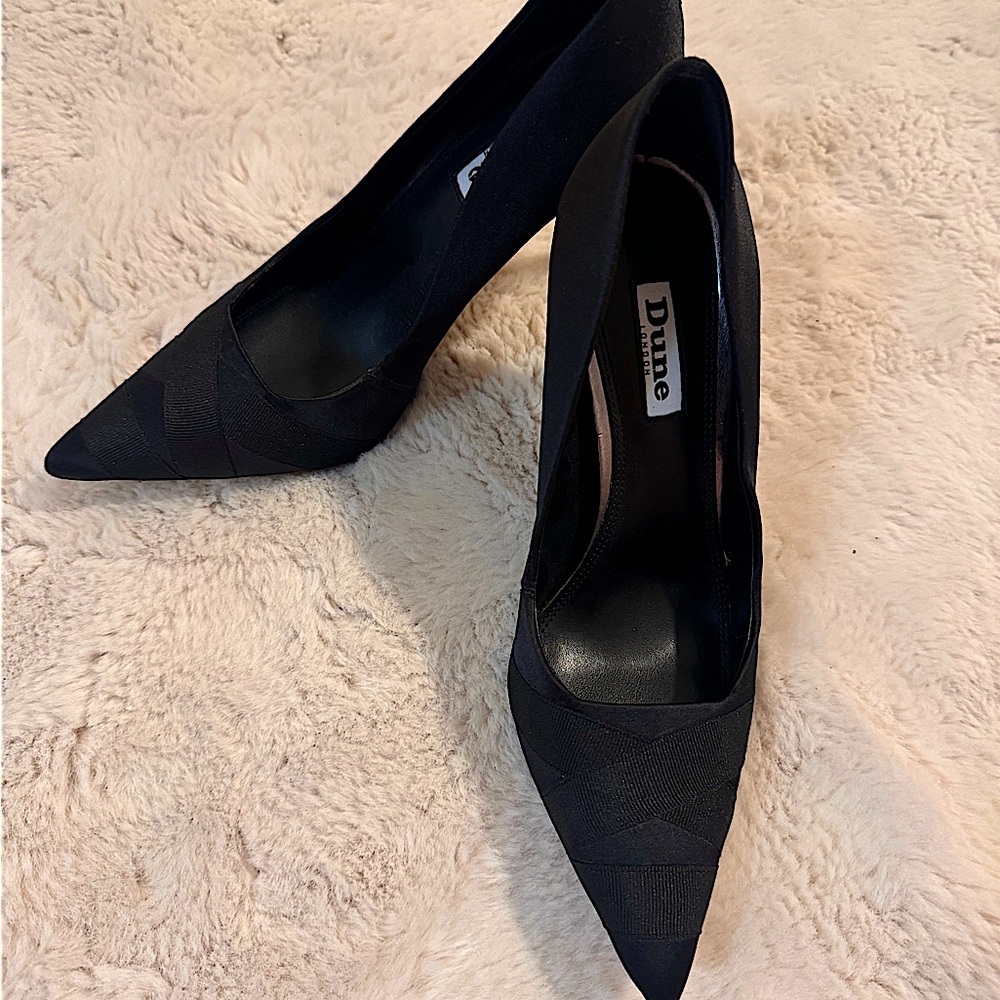Dune, brand new black pumps